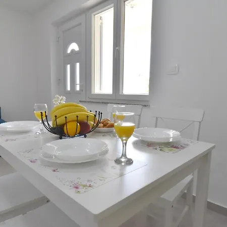 Sandy Apartment